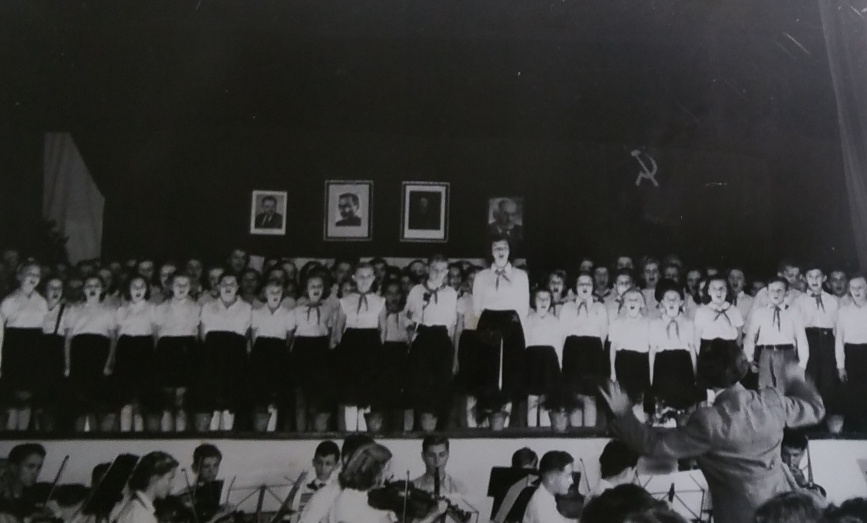 Zahájení akademického roku 1952/53 v Měšťanské besedě v Plzni
